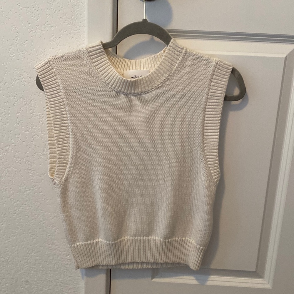 Aritzia Cream Sleeveless Crew Neck Sweater